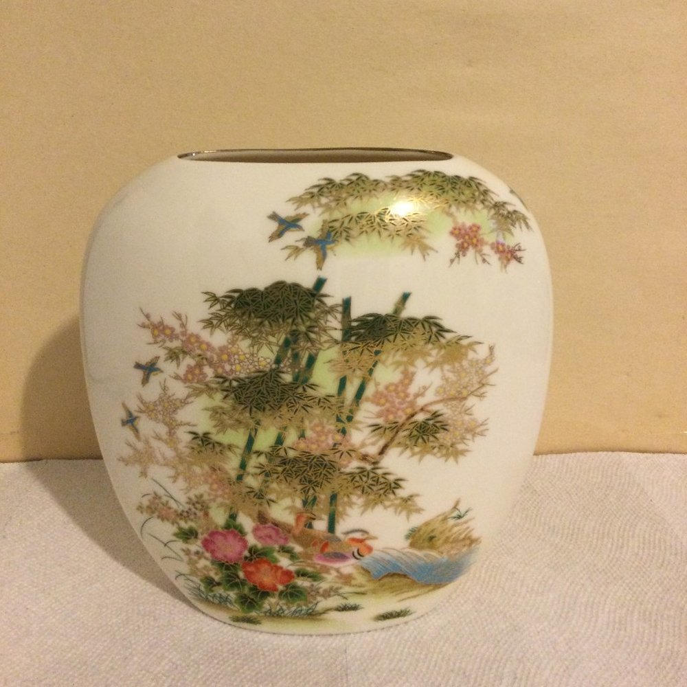 Beautiful hand painted vase bamboo flowers birds made in Japan